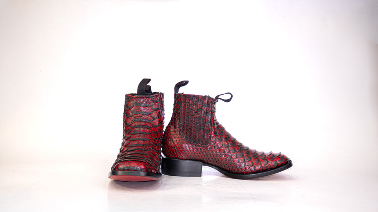 Black Cherry Python Botin