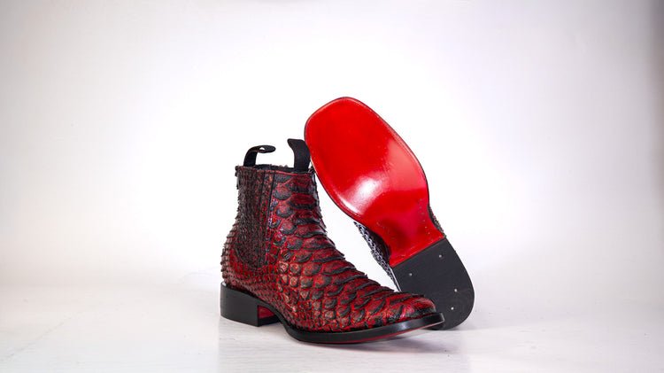 Black Cherry Python Botin