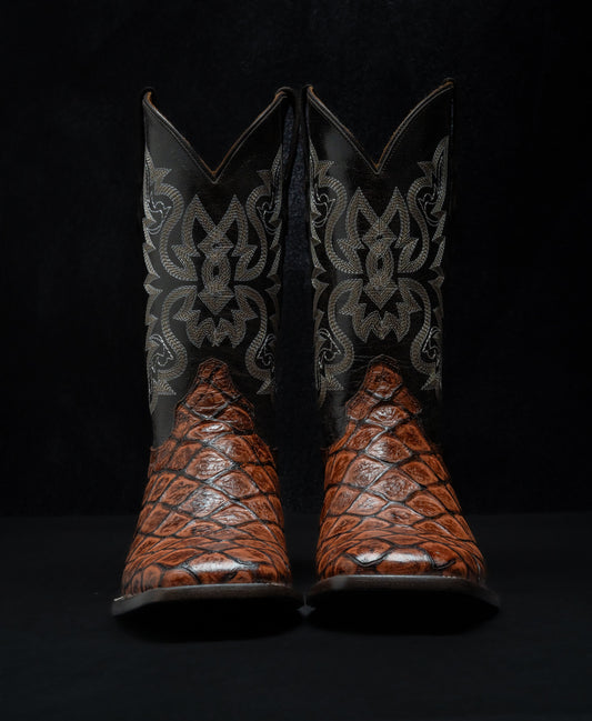 Pirarucu style leather boot for men color shedron.