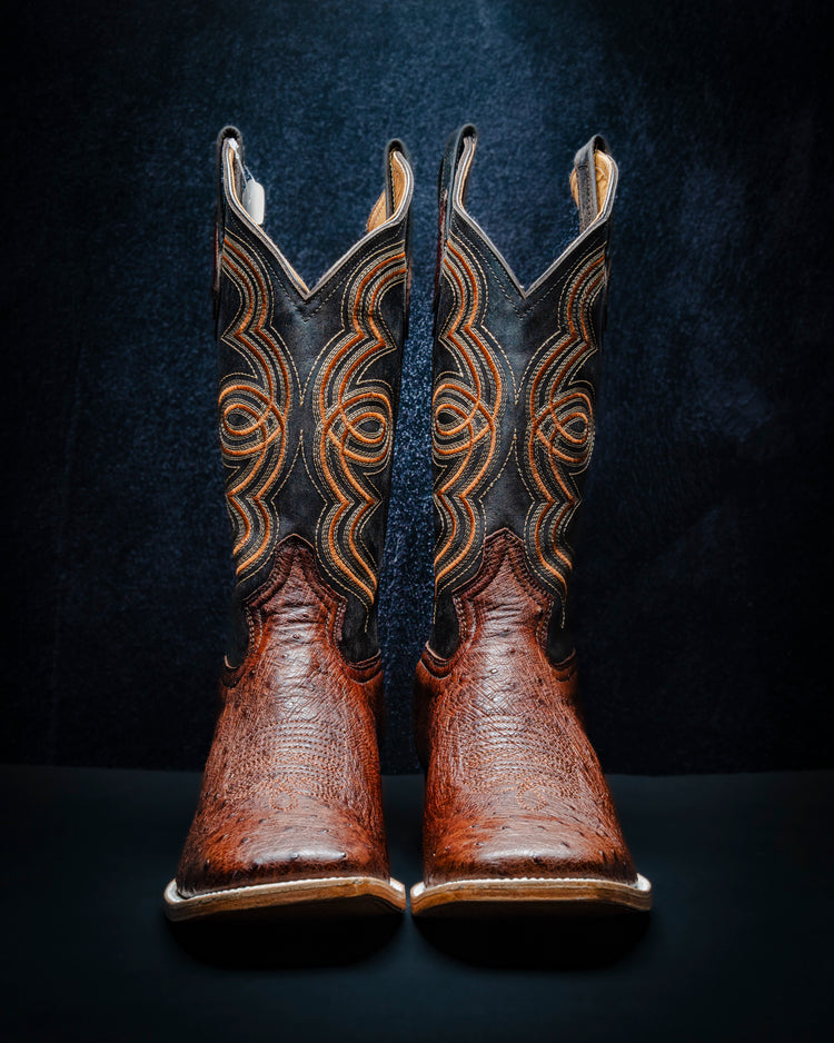 Original ostrich belly leather boot for men Coñac color, with full leather lining.