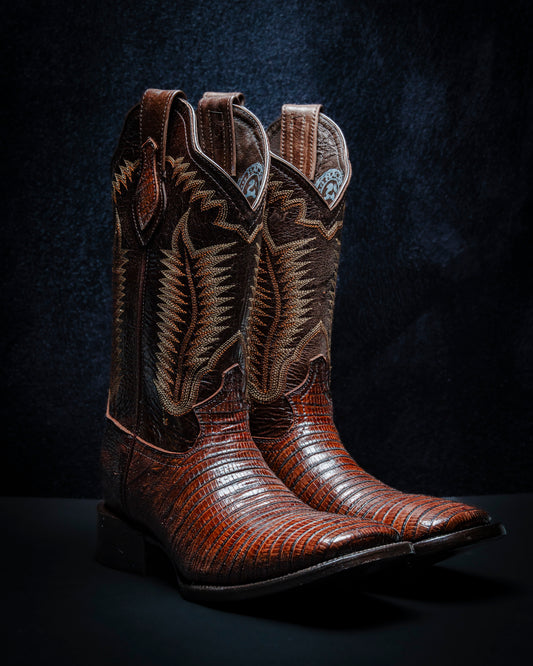 Plastisol leather boot for men, Lizard style Color: Brown