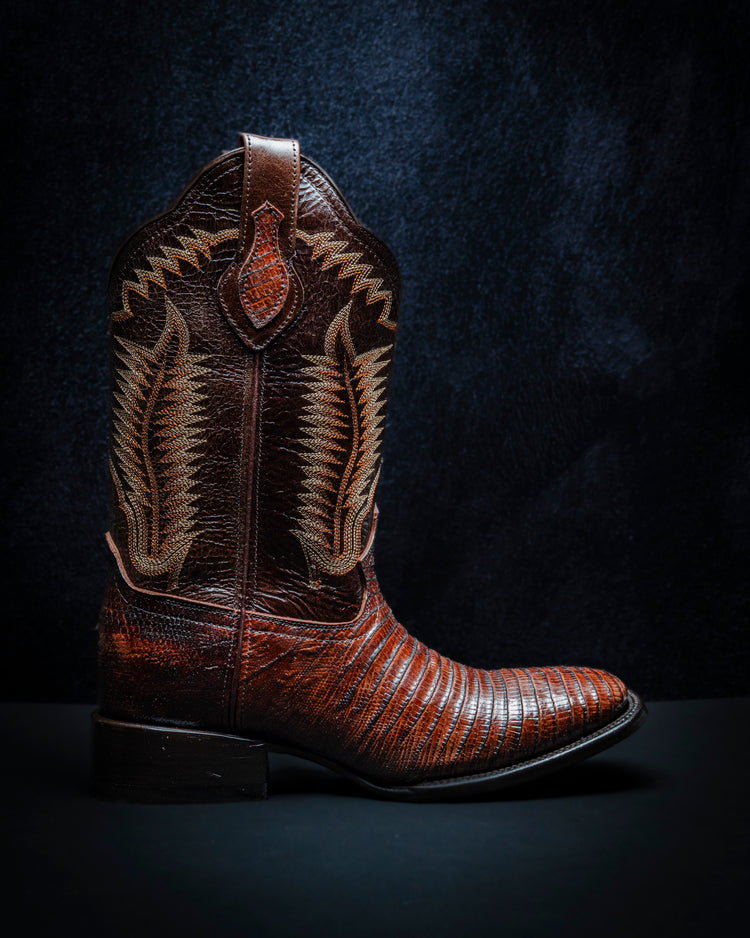 <tc>Bota para caballero de plastisol estilo lizard color cafe</tc>