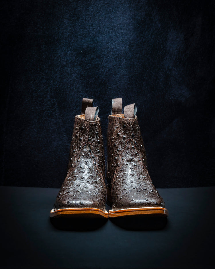 <tc>Botin para caballero de piel grabado de avestruz color cafe </tc>