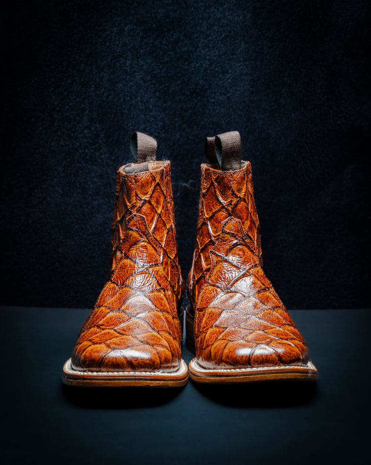 Ankle boot for men, fish-engraved leather Color: Cognac