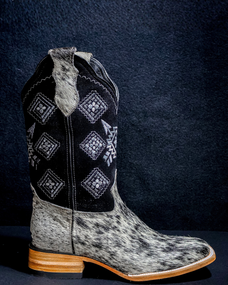 Original leather boot for men made from black and white hair-on-hide, square toe