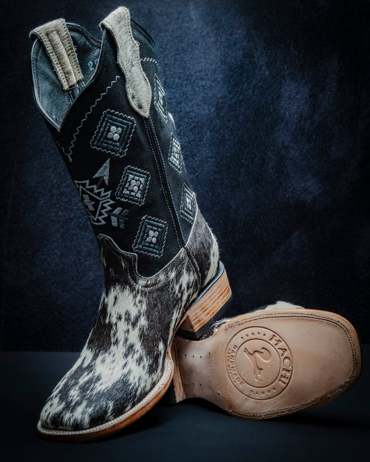 Original leather boot for men made from black and white hair-on-hide, square toe