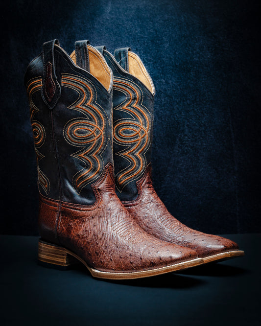 Original ostrich belly leather boot for men Coñac color, with full leather lining.
