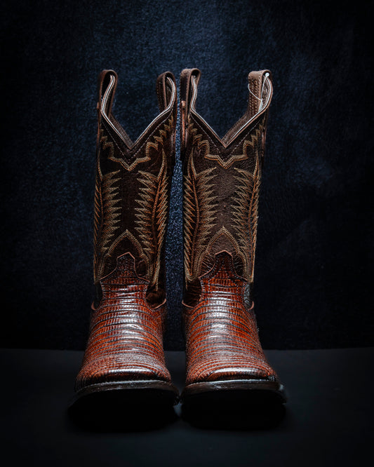 Plastisol leather boot for men, Lizard style Color: Brown